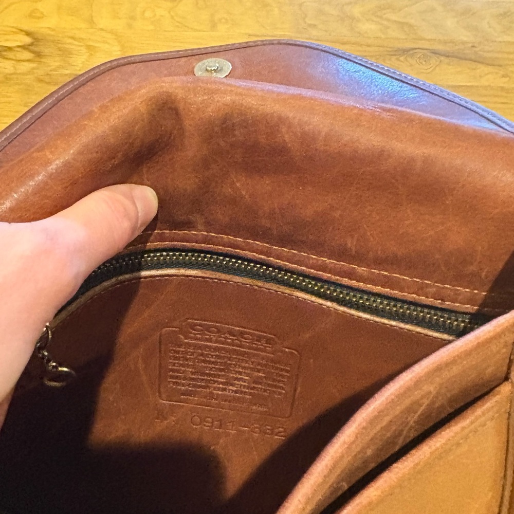 Vintage Coach Lindsay Crossbody Bag - Picture 6 of 6